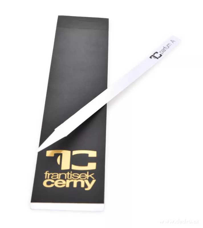 50 testovacích absorpčních proužků na vzorky vůní