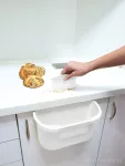 KUCHYŇSKÝ ZBYTKOVNÍK L, závěsný odpadkový koš na dvířka