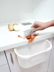 KUCHYŇSKÝ ZBYTKOVNÍK L, závěsný odpadkový koš na dvířka