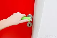 2 ks NÁRAZNÍKOVÝ návlek na kliku, tlumič nárazu dveří do stěny či nábytku