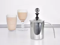 500 ml nerezový ruční šlehač mléka