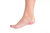 Multifunkční samolepící páska na chodidla