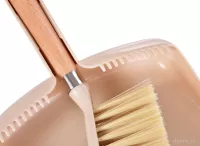 Lopatka a smetáček s rukojetí z bukového dřeva NATURAL LOOK