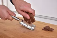 23 cm ruční nerezové struhadlo