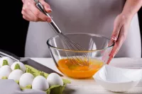 30 cm nerezová metlička na šlehání a míchání
