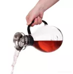 1,2 L karafa z borosilikátového skla s nerezovou výklopnou zátkou BOROSIL GLASS