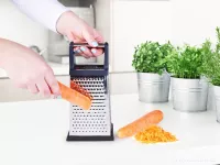 ČTYŘHRANNÉ STRUHADLO z chirurgické oceli