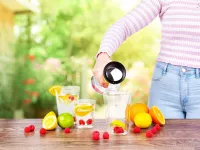 1400 ml karafa z borosilikátového skla s výklopnou zátkou, FC BOROSIL GLASS