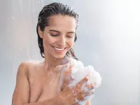 Pěnivý sprchový gel s Aloe Vera a glycerinem, FLEUR DE VANILLE