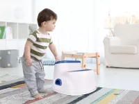 Dětské pomocné schůdky s protiskluzovou úpravou