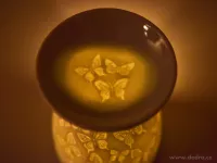Keramická aromalampa s embosovaným vzorem