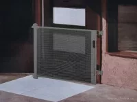 Zatahovací bezpečnostní zábrana