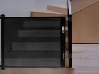 Zatahovací bezpečnostní zábrana
