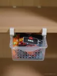 Nastavitelný výsuvný košík, závěsný na poličku