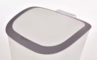 11 l nášlapný odpadkový koš s víkem
