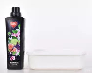 2 l úložný box s víkem