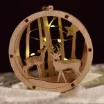15 cm svítící LED lesní zátiší, závěsná dekorace do okna či výklenku