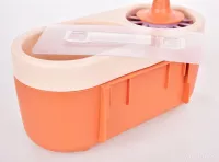 WC štětka s gumovými štětinami, se stojánkem PIG