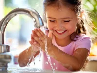 Dětské šetrné mýdlo na tělo a ruce LITTLE STAR | hypoalergenní, bez parabenů | 320 ml