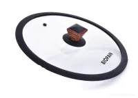 Pánev WOK Ø 28 cm s poklicí BIOPAN® WOODOO, s rukojetí soft touch v imitaci dřeva