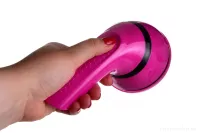 ŽMOLKOŽROUT | USB odstraňovač žmolků a nití | dobíjecí textilní holicí strojek s nástavcem | růžový