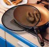 Sítko na pánev proti prskání oleje